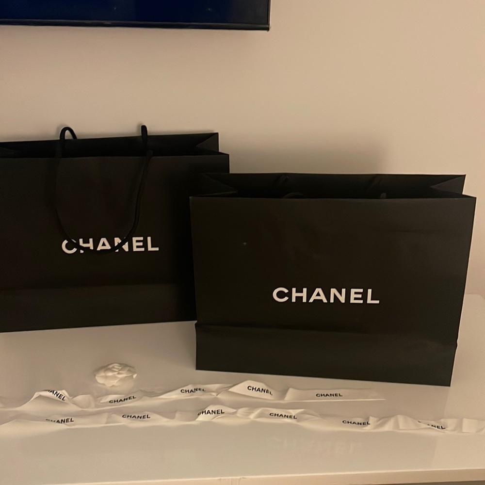 Chanel Bundle - 2 shopping bags, ribbon and flower